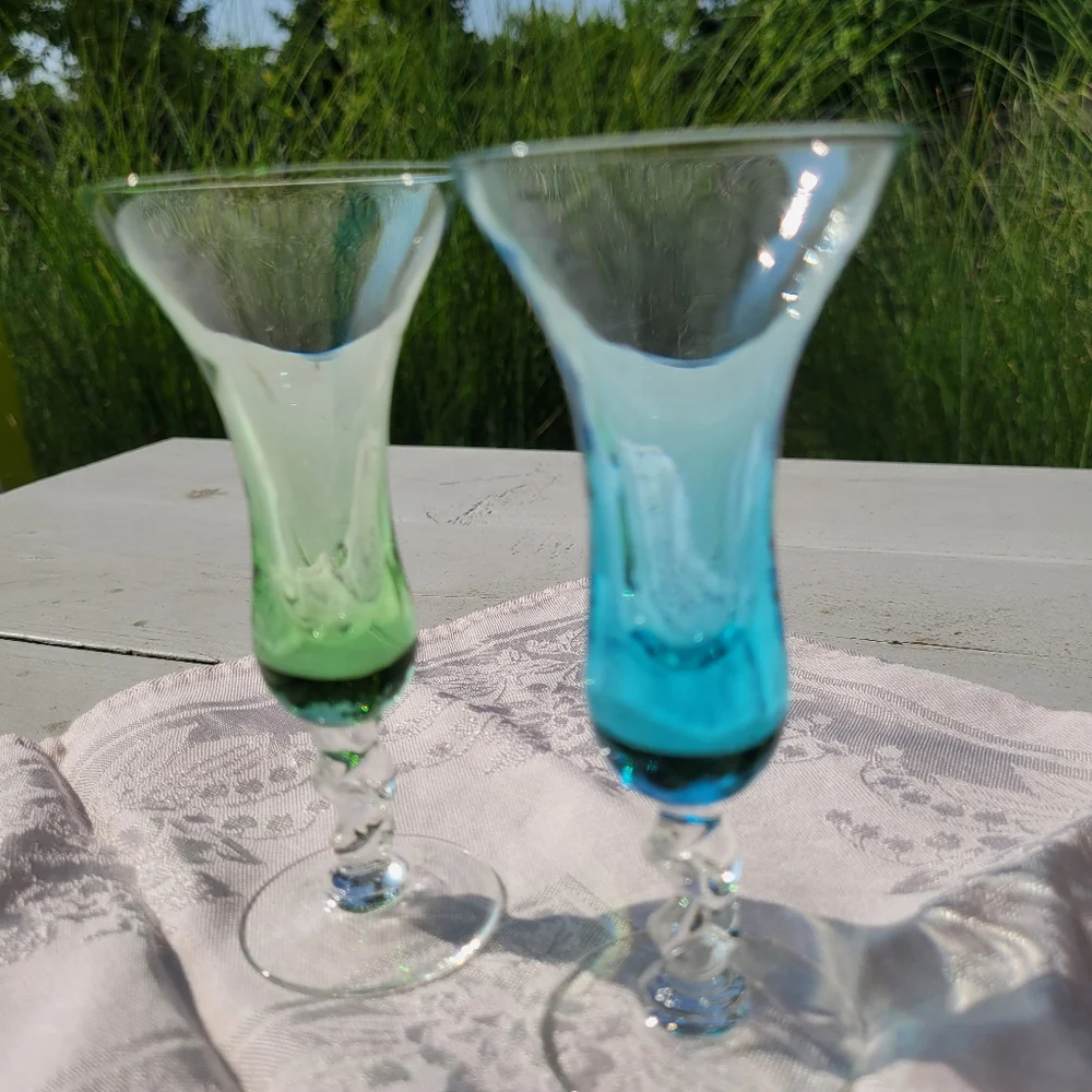 Cordial Glasses ~ Shot Glasses ~ Set of 4 (2 are chipped) FINAL PRICE ITEM!
